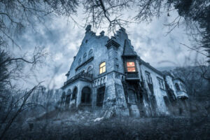 Things to keep in mind while visiting a haunted place - Travelbout